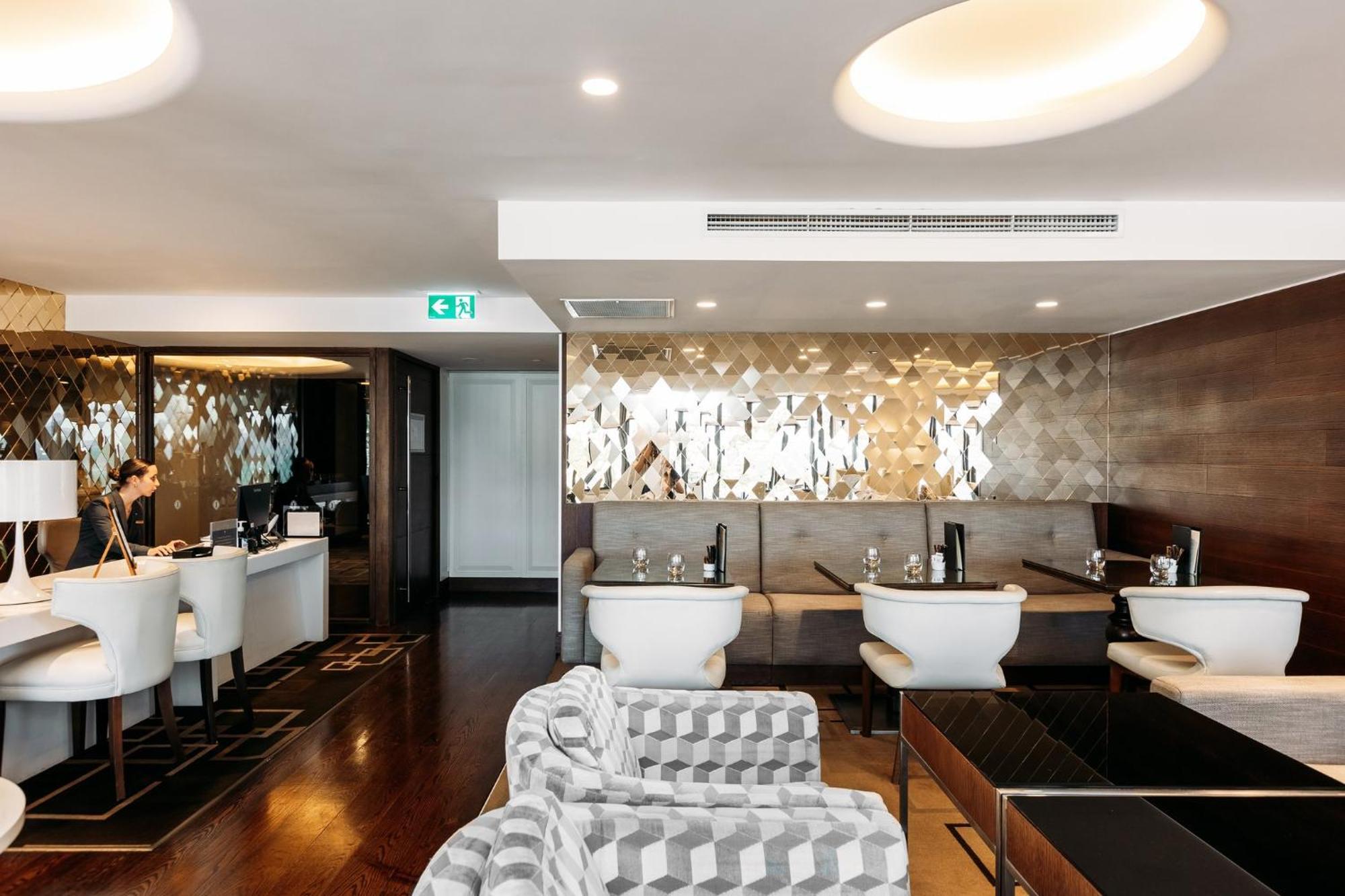 Intercontinental Wellington By Ihg Exterior foto The interior of the lounge